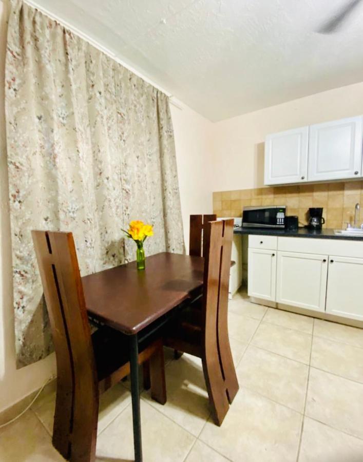 Hallandale Beach Motel With Free Parking And Full Kitchen ! No Extra Fees! Accepting Cash! Esterno foto